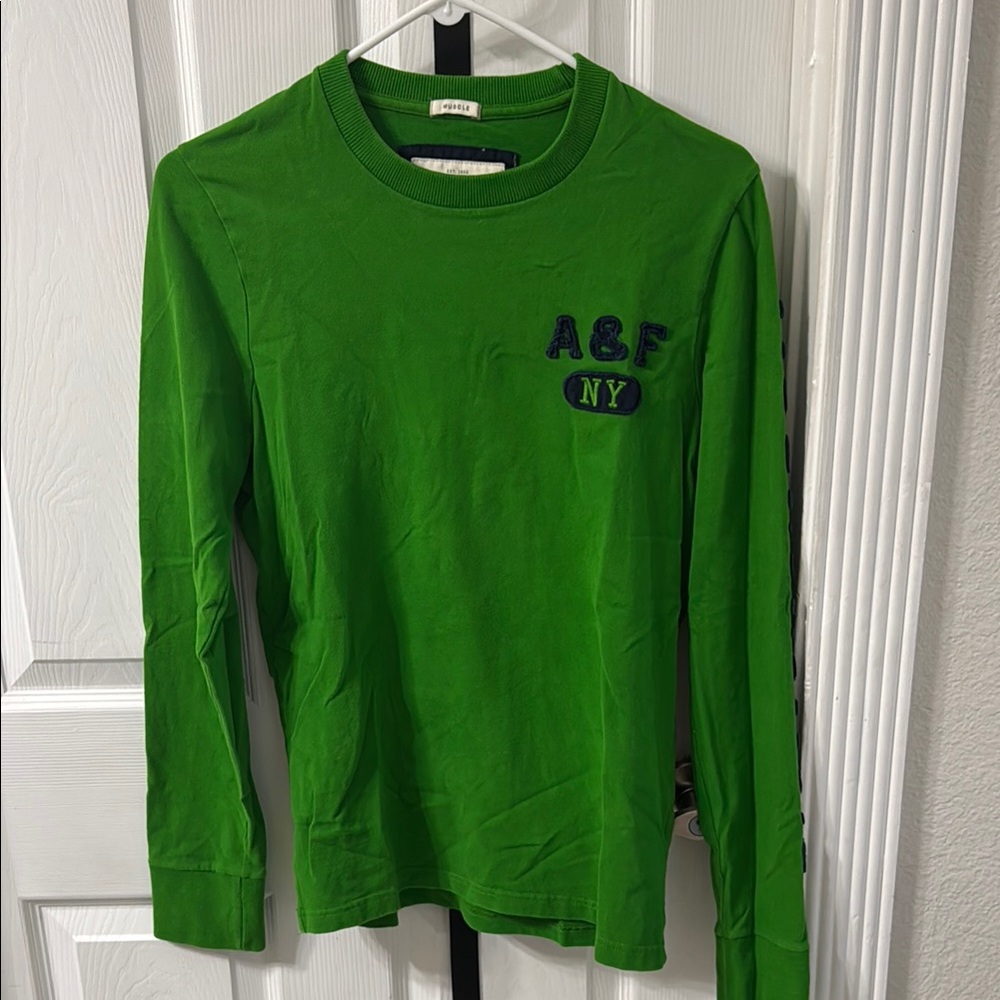 Abercrombie & Fitch Green Long Sleeve Tee